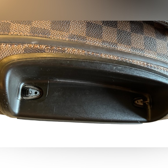 Louis Vuitton Pegase Legere 55 Ebene Carry On (Broken handle included) - Picture 12 of 16